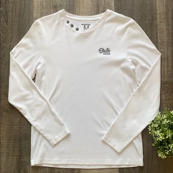 ✨FREE✨ - Picture 1 of 7